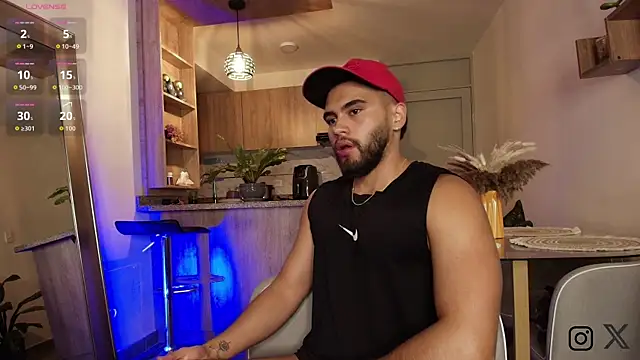 Snapshot of ThiagoHunk chatting on 09/11/25, 02:55 ThiagoHunk online show from 09/11/25, 02:55