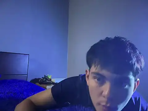 Snapshot of ivy_xo chatting on 09/13/25, 04:56 ivy xo online show from 09/13/25, 04:56