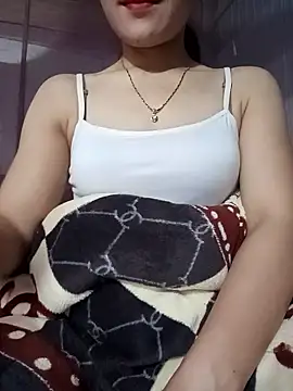 LucyyLy online show from 01/17/26, 12:04