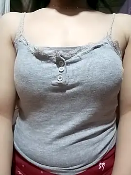 LucyyLy online show from 04/05/26, 01:08