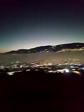 Snapshot of DebutingPathway chatting on 10/24/25, 10:11 DebutingPathway online show from 10/24/25, 10:11