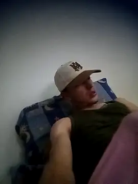 Snapshot of DebutingPathway chatting on 11/25/25, 10:59 DebutingPathway online show from 11/25/25, 10:59