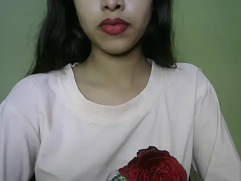 Snapshot of Ritu9 chatting on 10/13/25, 04:40 Ritu9 online show from 10/13/25, 04:40