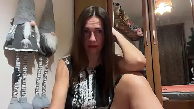 Cyreluna online show from 11/20/25, 04:51