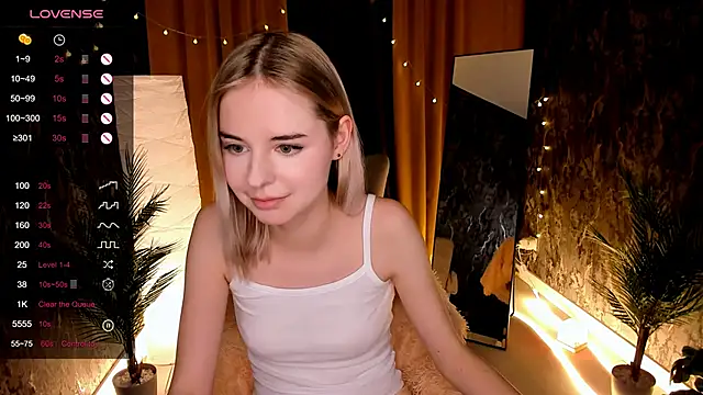 LillianShine online show from 11/06/25, 12:17