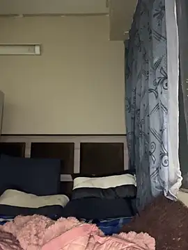 Snapshot of houseforsex chatting on 10/18/25, 04:52 houseforsex online show from 10/18/25, 04:52