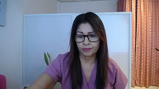 Snapshot of Manuela_lara_ chatting on 12/22/25, 04:04 Manuela lara online show from 12/22/25, 04:04