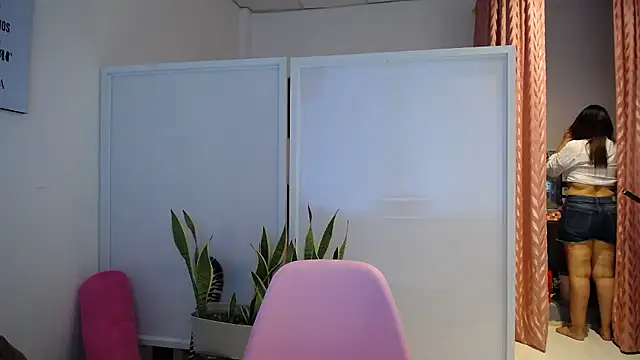 Snapshot of Manuela_lara_ chatting on 01/06/26, 02:21 Manuela lara online show from 01/06/26, 02:21