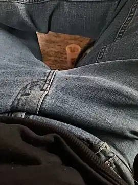 Pedro98801 online show from 12/16/25, 09:53