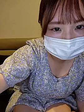 Snapshot of --MIYUKI chatting on 10/21/25, 11:44 --MIYUKI online show from 10/21/25, 11:44