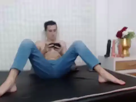 Snapshot of LuigiMarchetti chatting on 09/21/25, 08:54 LuigiMarchetti online show from 09/21/25, 08:54