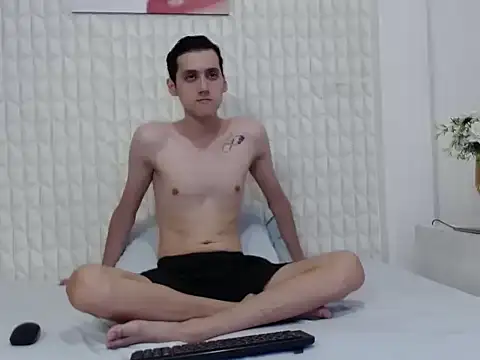 Snapshot of LuigiMarchetti chatting on 09/27/25, 07:41 LuigiMarchetti online show from 09/27/25, 07:41