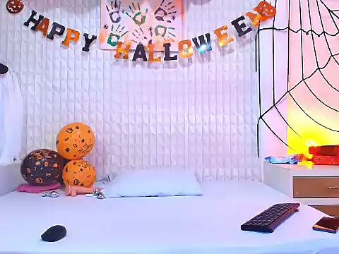 Snapshot of LuigiMarchetti chatting on 10/28/25, 07:38 LuigiMarchetti online show from 10/28/25, 07:38