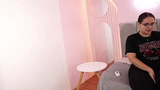 Tayler Kim online show from 01/08/26, 06:43