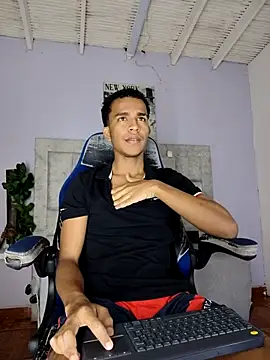 aston xvera online show from 09/20/25, 03:24