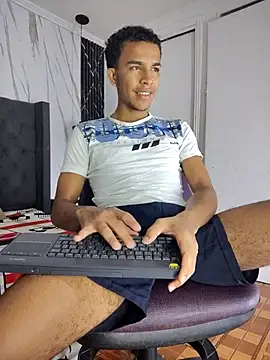 aston xvera online show from 09/26/25, 03:21