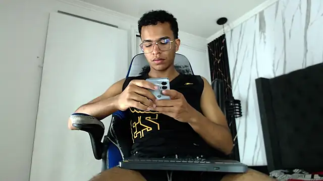 aston xvera online show from 11/15/25, 03:48