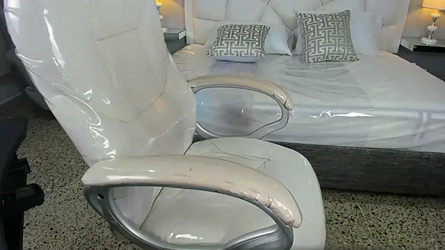 Miss Francheska online show from 02/02/26, 11:53