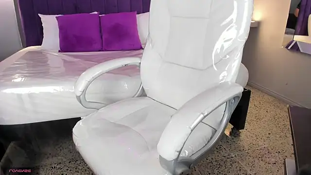 Miss Francheska online show from 03/17/26, 11:57