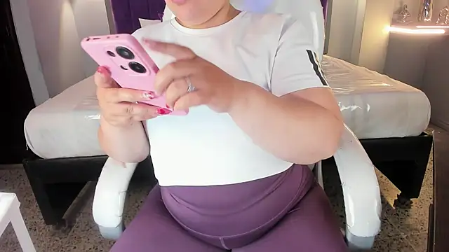 Miss Francheska online show from 06/01/26, 11:56