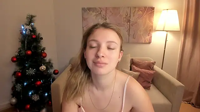 MilinaMorris online show from 12/18/25, 01:44