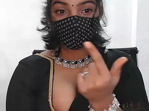 Snapshot of Hott_Noor chatting on 11/07/25, 09:26 Hott Noor online show from 11/07/25, 09:26