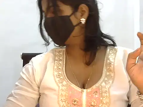 Snapshot of Hott_Noor chatting on 11/09/25, 10:19 Hott Noor online show from 11/09/25, 10:19