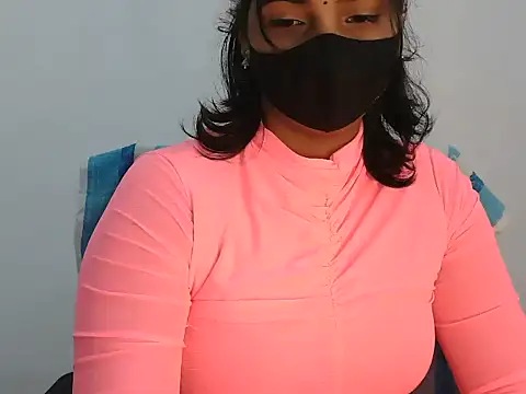 Snapshot of Hott_Noor chatting on 11/22/25, 04:06 Hott Noor online show from 11/22/25, 04:06