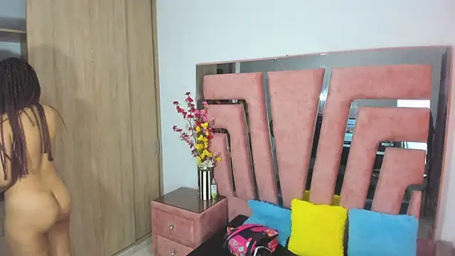 MaraKarly online show from 09/20/25, 07:37