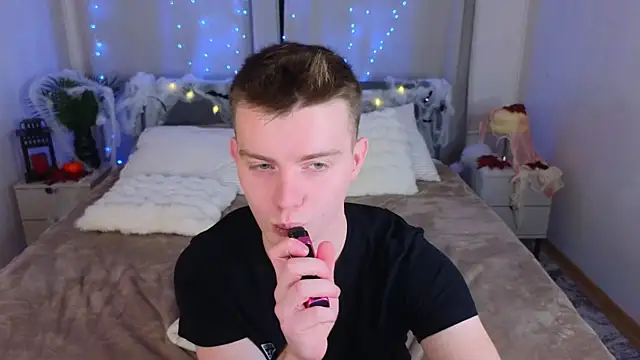 Snapshot of happy_de1mos chatting on 10/23/25, 09:46 happy de1mos online show from 10/23/25, 09:46