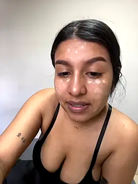  Chloe Smith online show from 10/18/25, 03:13