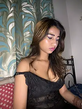 STRIP GLOW online show from 02/17/26, 10:05