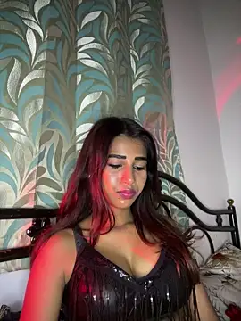 STRIP GLOW online show from 04/08/26, 09:26