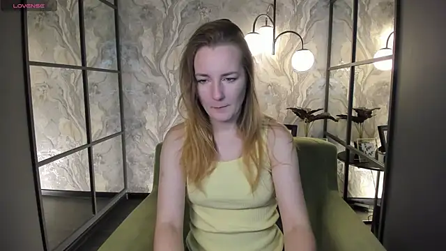 MeggySun online show from 09/29/25, 06:29