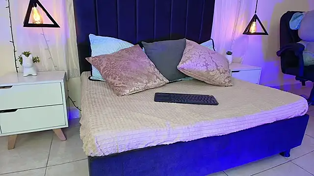 IvyBelle  online show from 10/06/25, 11:40