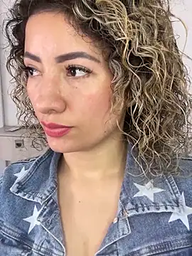 Nicolblossom1 online show from 11/17/25, 03:40