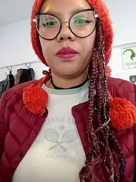 gigi1326 online show from 11/04/25, 07:24