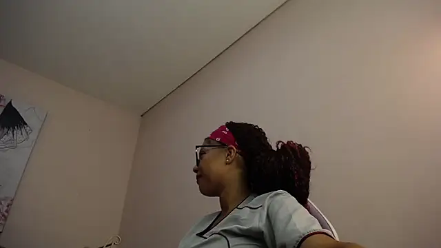 gigi1326 online show from 06/05/26, 02:56