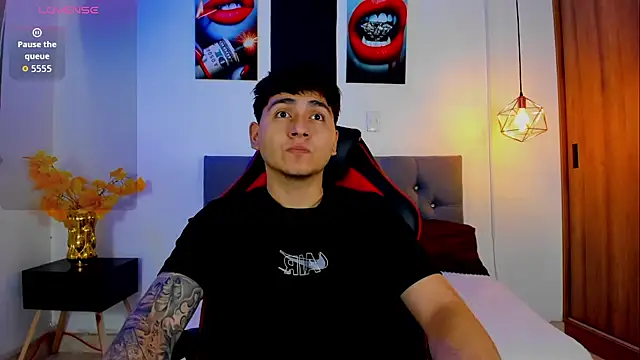 Nicolas James Sc online show from 09/30/25, 02:22