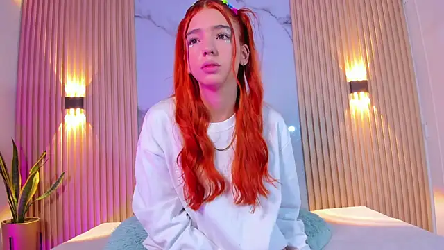 Snapshot of Alana_333 chatting on 10/05/25, 02:15 Alana 333 online show from 10/05/25, 02:15