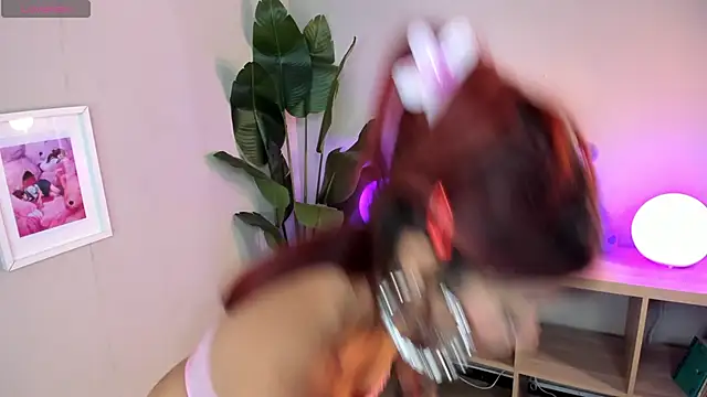 Snapshot of Mystic_blue chatting on 01/14/26, 12:44 Mystic blue online show from 01/14/26, 12:44