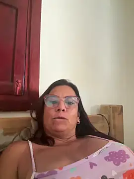 YadiraOrozco online show from 10/27/25, 07:18