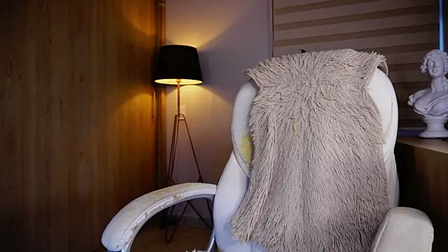 Erick Thompsonx online show from 09/26/25, 08:24