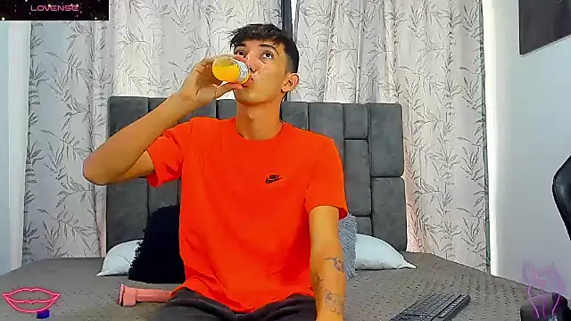 Maikol Ortiz online show from 01/15/26, 01:59