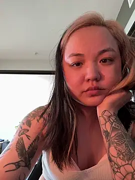 violet lin online show from 04/16/26, 09:39