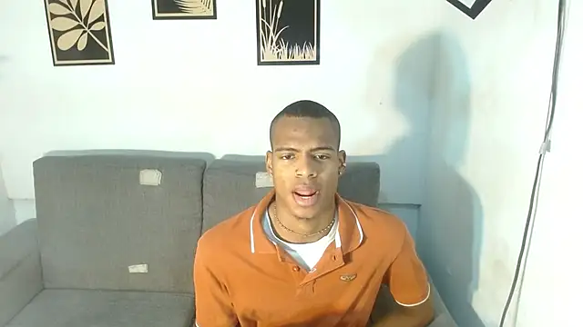 Snapshot of criss_zuri chatting on 09/15/25, 11:32 criss zuri online show from 09/15/25, 11:32