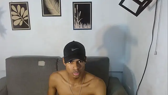 Snapshot of criss_zuri chatting on 09/17/25, 07:15 criss zuri online show from 09/17/25, 07:15