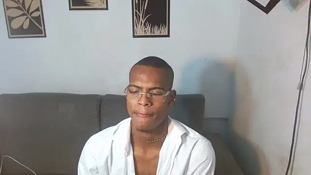 Snapshot of criss_zuri chatting on 09/26/25, 11:25 criss zuri online show from 09/26/25, 11:25