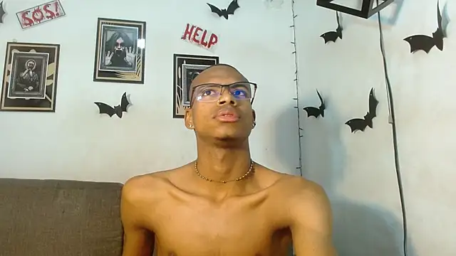 Snapshot of criss_zuri chatting on 10/30/25, 11:22 criss zuri online show from 10/30/25, 11:22