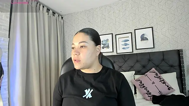 sophie  blare online show from 05/04/26, 06:59